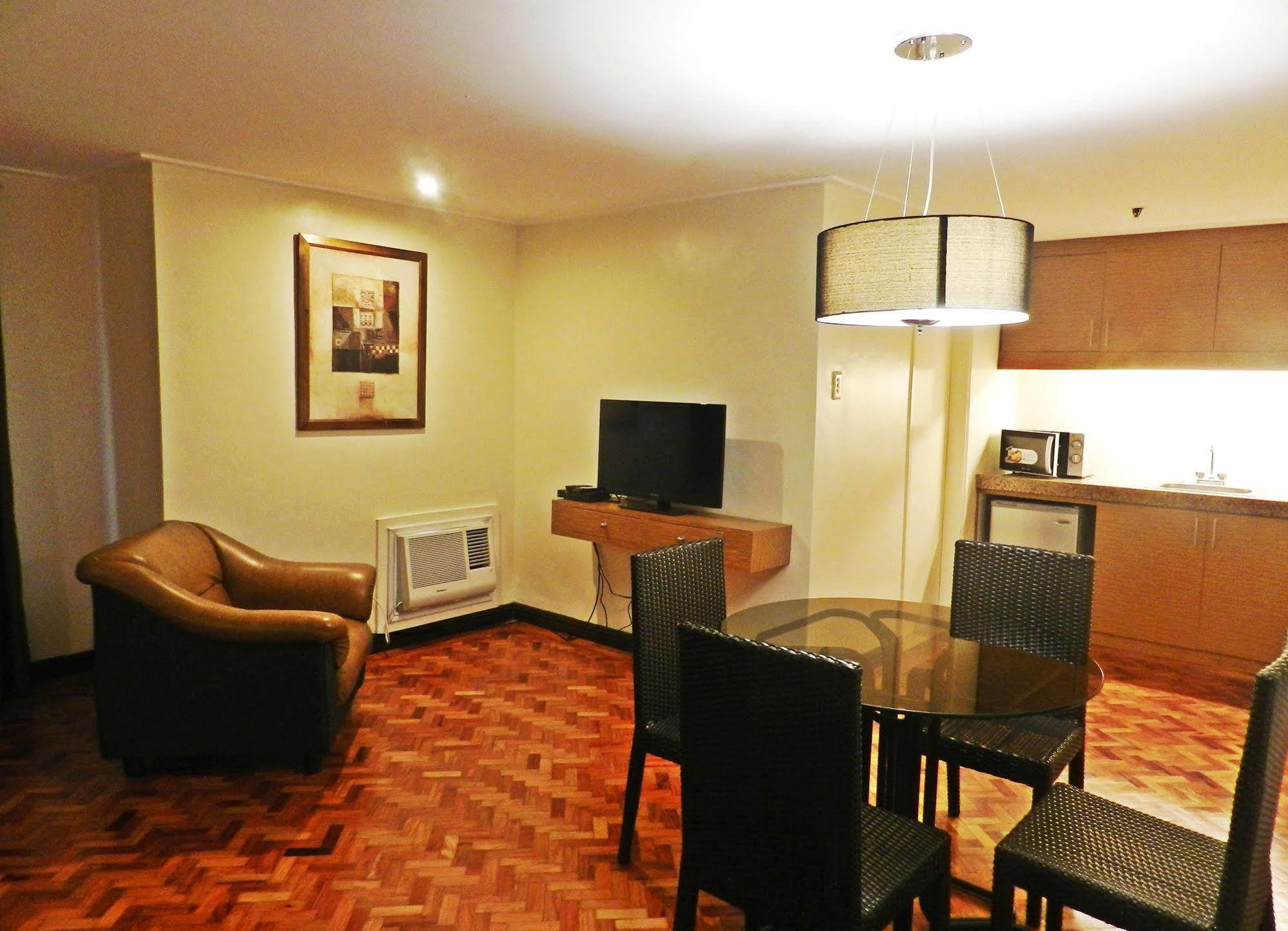 Salcedo Suites Makati City Luaran gambar